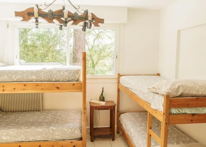 Roofless Surf Gasthof *